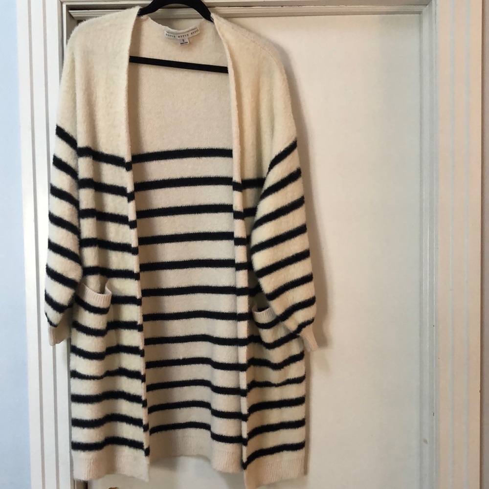 Women’s cardigan size small fuzzy